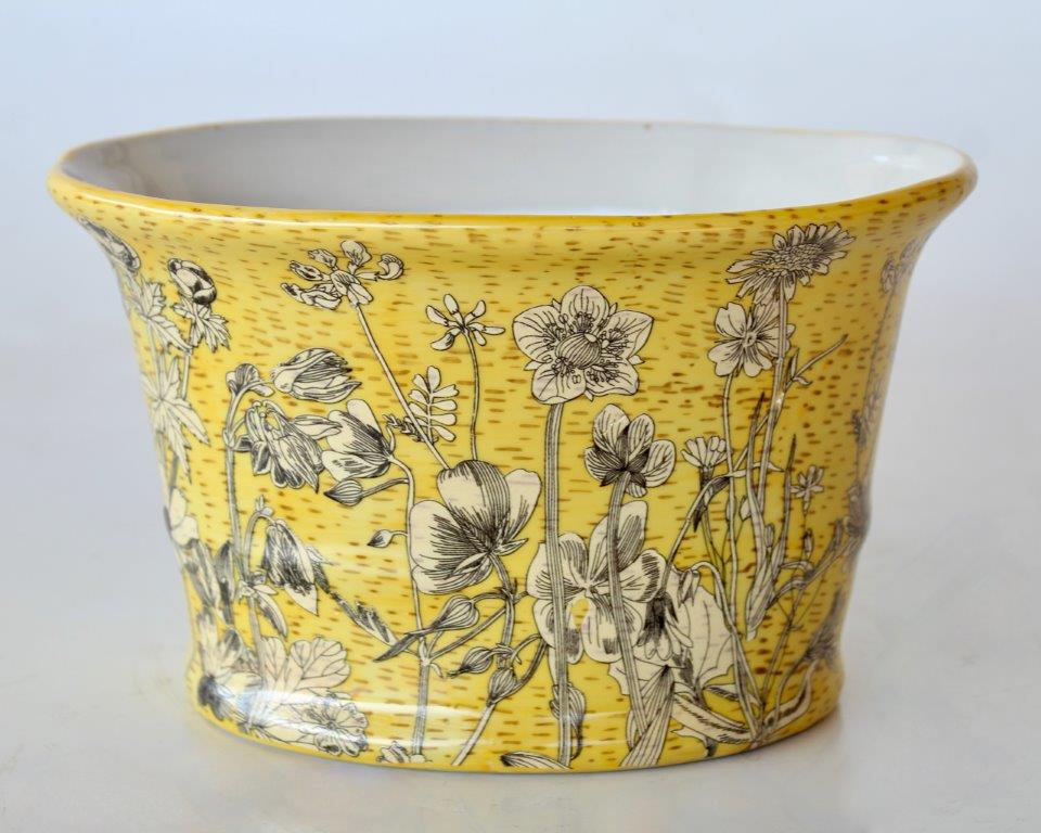 Small Oval Yellow Daisy Planter